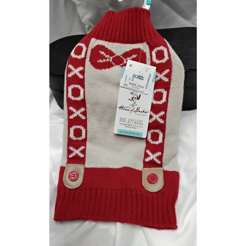 Dog Apparel XOXO Sweater Size @ Medium fits chest 14"-17" House of Barker - Ross